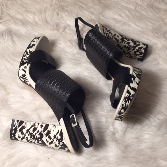 Calvin Klein block animal design heels - Picture 7 of 7